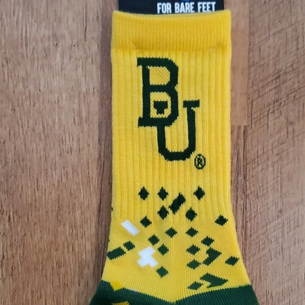 Baylor University Green‎ and Gold Spray Zone Socks Size Youth 13-3